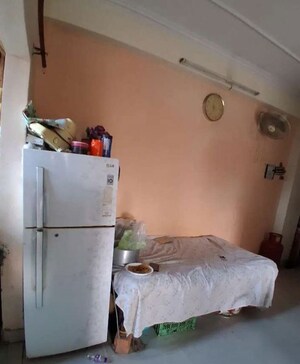 Bathroom in 1 BHK Apartment at Hazratganj – for Rent