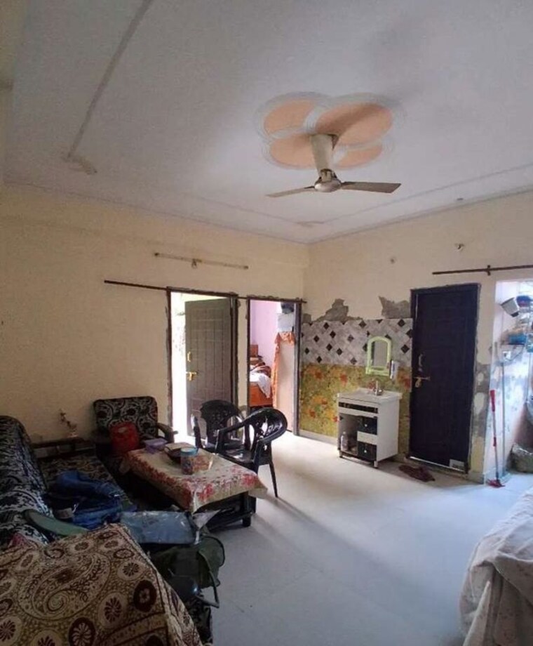 Living Room, hazratganj 1 Bedroom 700 Sq.Ft. Apartment In Hazratganj Lucknow 9978854
