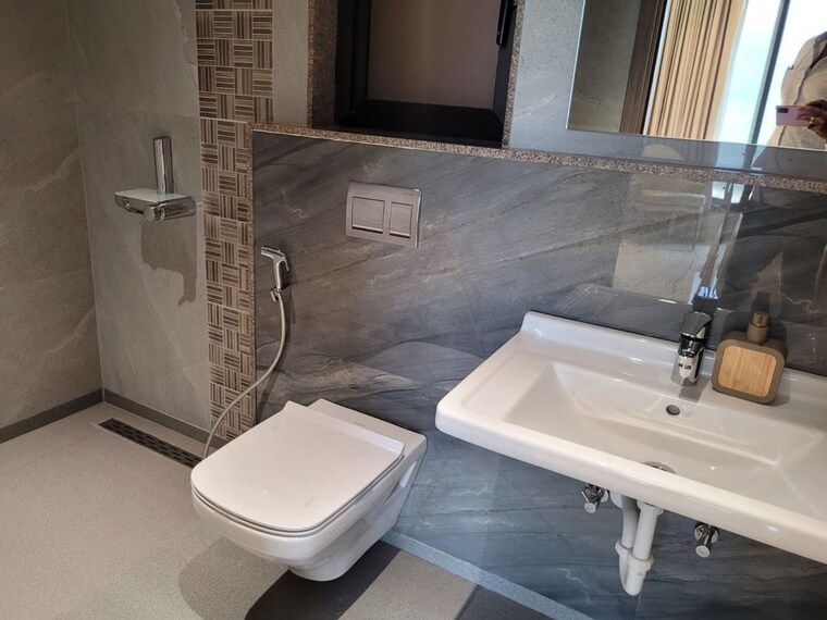 Bathroom, kumar-magna-city 3 Bedroom 1053 Sq.Ft. Apartment In Manjri Budruk Pune 9978883