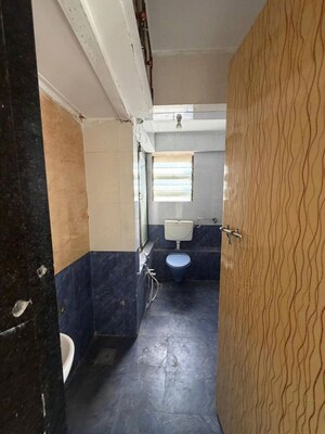 Attached Bathroom in 2 BHK Apartment at Andheri West – for Rent