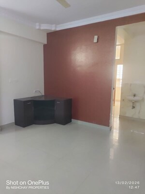 Room in 2 BHK Apartment at Banaswadi – for Rent