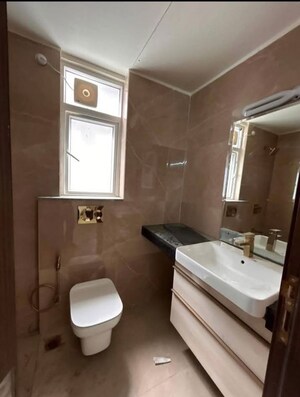 Bathroom in 3 BHK Builder Floor at Smart World Orchard, Sector 61 – for Rent