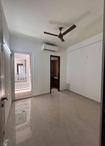 Building Lobby in 3 BHK Builder Floor at Smart World Orchard, Sector 61 – for Rent
