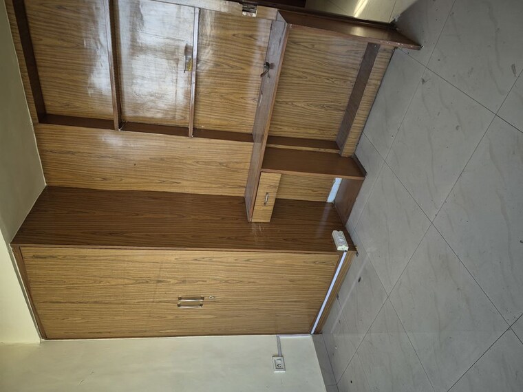 Room, mayur vihar 3.5 Bedroom 1380 Sq.Ft. Apartment In Mayur Vihar Delhi 9978979
