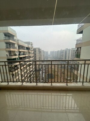 3 BHK Apartment For Rent in The Omaxe State, Sector 19b Dwarka