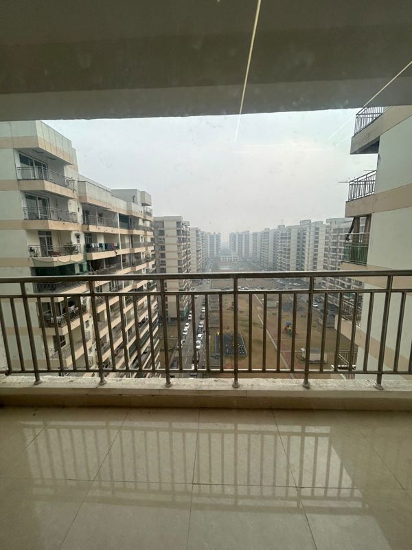 3 BHK Apartment For Rent in The Omaxe State