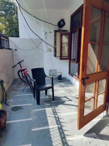 Staircase in 2 BHK Builder Floor at RWA Apartments Sector 52, Sector 52 – for Rent