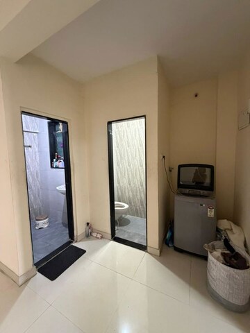 Bedroom in  Pg at Parel – for Rent