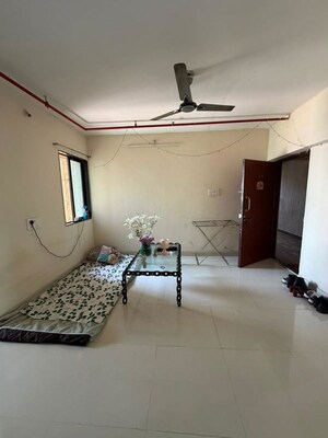 Bedroom in  Pg at Parel – for Rent