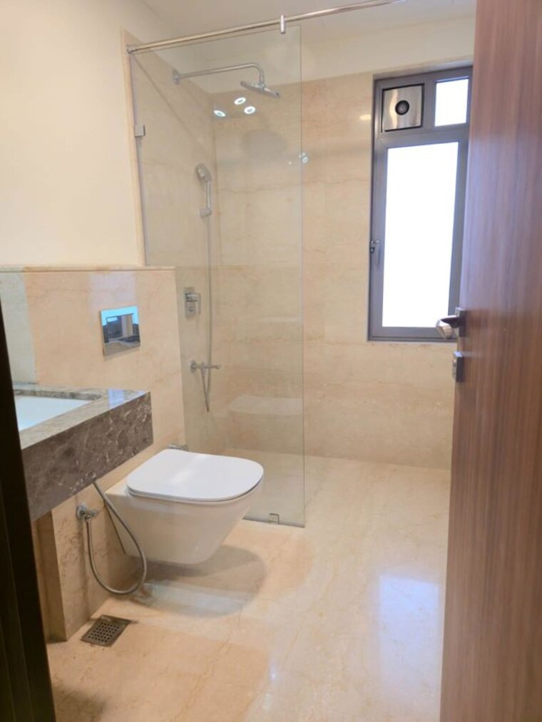Bathroom, piramal-mahalaxmi 3 Bedroom 1319 Sq.Ft. Apartment In Mahalaxmi Mumbai 9979020