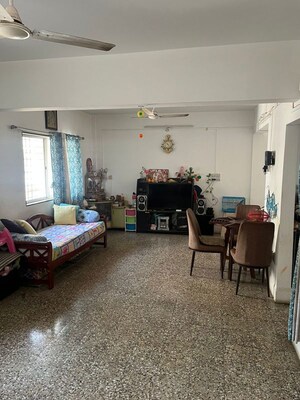 Parking in 2 BHK Apartment at Sakal Nagar CHS, Aundh – for Rent