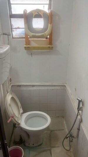 Master Bedroom in 2 BHK Apartment at Sakal Nagar CHS, Aundh – for Rent