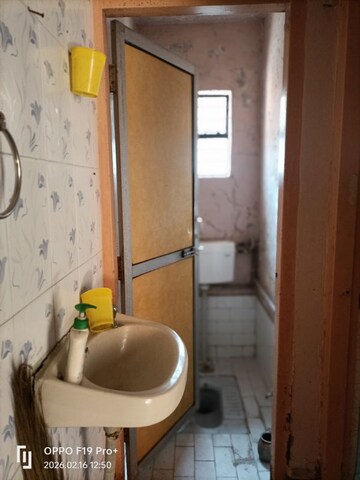 Bathroom in 1 BHK Apartment at Karve Nagar – for Rent