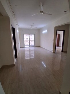 4 BHK + Servant Room Apartment For Rent in Mahagun Mirabella
