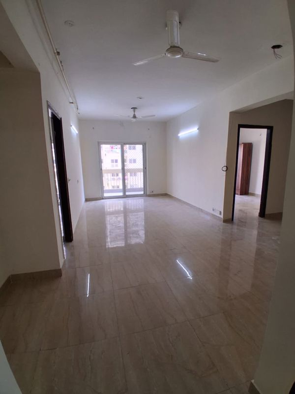 4 BHK + Servant Room Apartment For Rent in Mahagun Mirabella