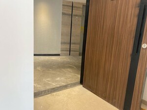 Room in 3 BHK Apartment at Lodha The Park, Worli – for Rent