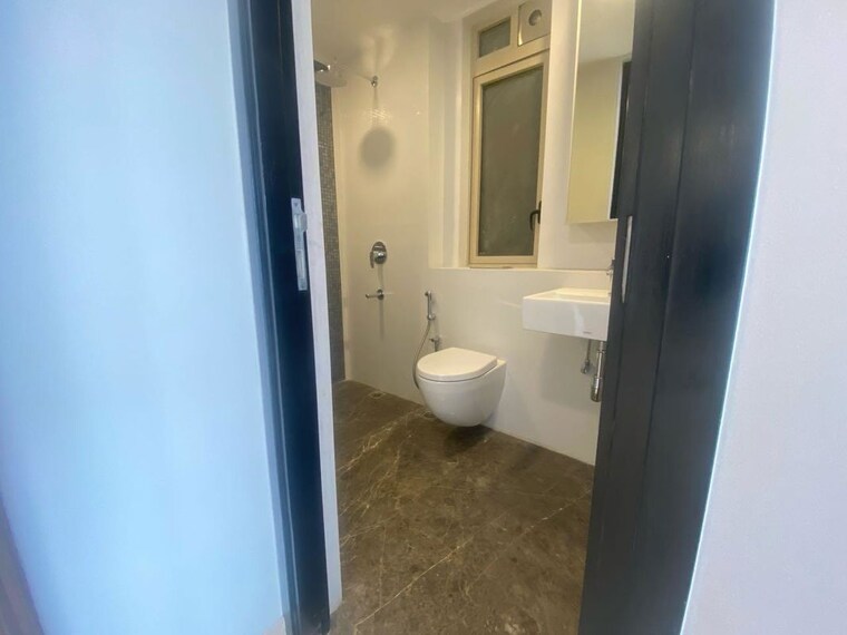 Bathroom, lodha-the-park 3 Bedroom 1254 Sq.Ft. Apartment In Worli Mumbai 9979052
