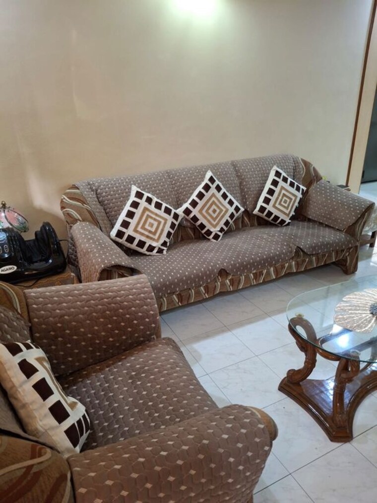 Living Room, shree-tirupati-maple-tower 3 Bedroom 1353 Sq.Ft. Apartment In Kondhwa Pune 9979060