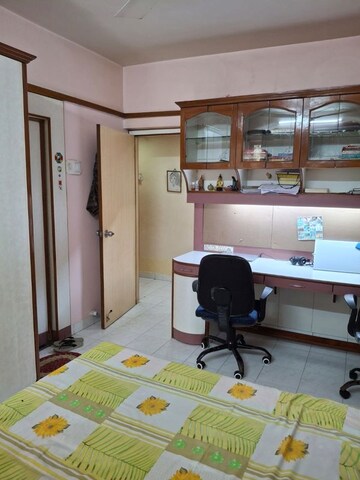 Master Bedroom in 3 BHK Apartment at Shree Tirupati Maple Tower, Kondhwa – for Sale