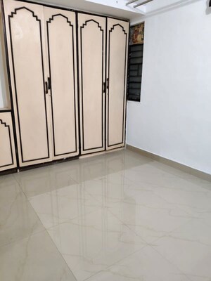 Room in 1 BHK Apartment at Shriram Nagar CHS, Aundh – for Rent