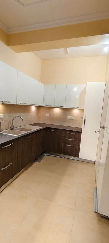 Kitchen in 1 BHK Apartment at Sector 18 – for Rent