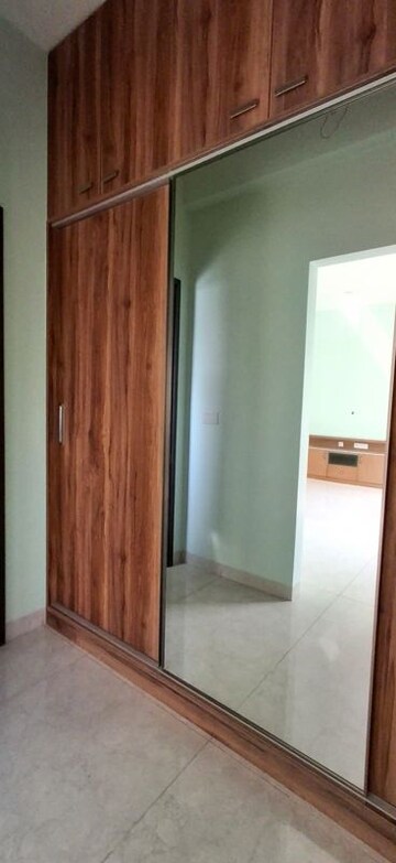 Room in 4 BHK Villa at Muppas Indraprastha, Tellapur – for Rent