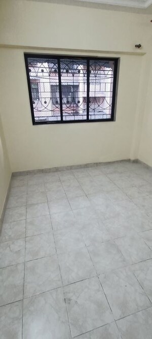 Room in 2 BHK Apartment at Nerul – for Sale