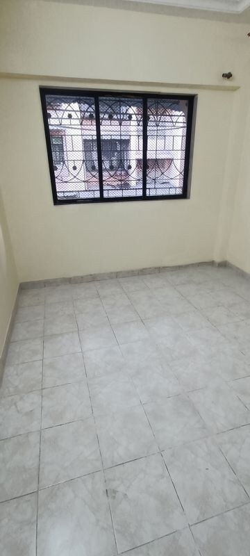 Room in 2 BHK Apartment at Nerul – for Sale
