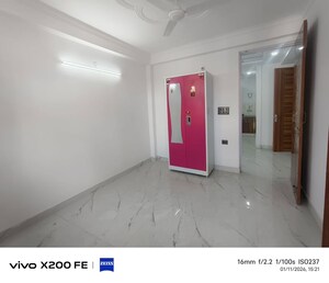 2 BHK Builder Floor For Rent in Saket