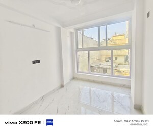 Room in 2 BHK Builder Floor at Saket – for Rent