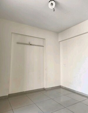 Room in 3 BHK Apartment at Wave Dream Homes, Wave City – for Rent