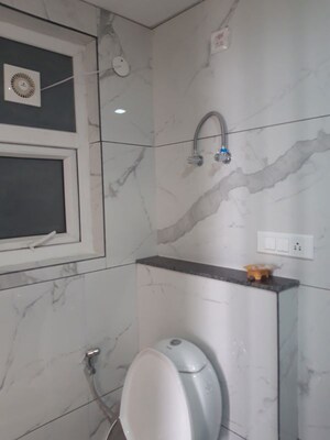 Bathroom in 3 BHK Apartment at Thakkarwal – for Rent