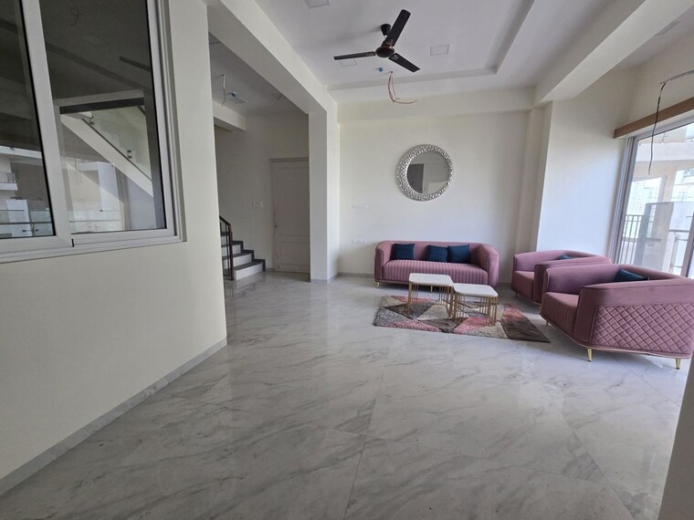  Parking, indiabulls-sky-forest 3 Bedroom 1520 Sq.Ft. Apartment In Lower Parel Mumbai 9979096