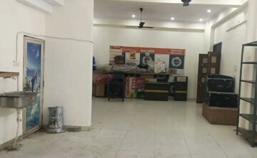 Parking in  Office Space at Hazratganj – for Rent