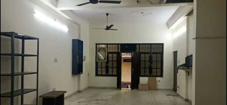 Living Room, hazratganj Commercial Office Space 800 Sq.Ft. In Hazratganj Lucknow 9979114
