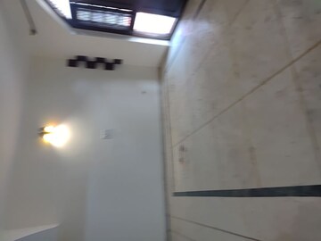 Furnished Amenities in 5 BHK Builder Floor at RWA Apartments Sector 41, Sector 41 – for Rent