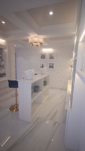 Bathroom in 3 BHK Apartment at DLH Signature, Bandra West – for Sale