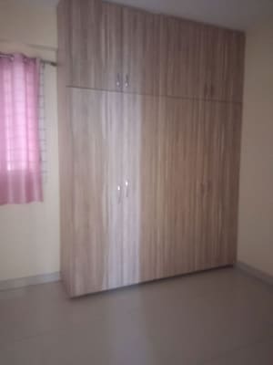 Room in 3 BHK Apartment at Kokapet – for Rent
