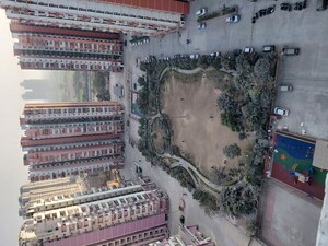 Master Plan in 3.5 BHK Apartment at Siddharth Vihar – for Rent