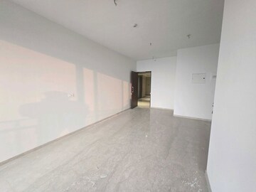 Room in 3 BHK Apartment at Piramal Mahalaxmi, Mahalaxmi – for Rent