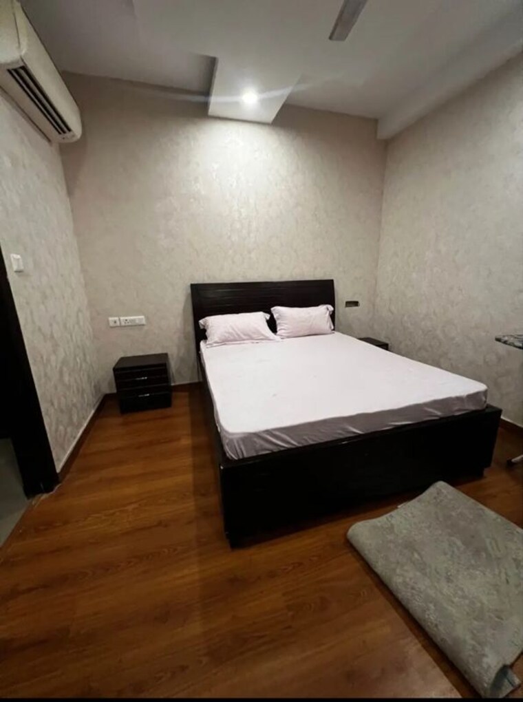 Kitchen, chattarpur 3 Bedroom 1300 Sq.Ft. Builder Floor In Chattarpur Delhi 9979155