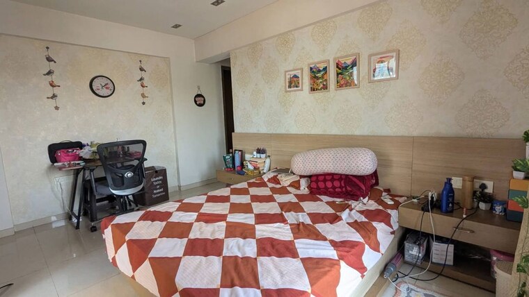 Room, kurla east Pg For Girls In Kurla East 9979157