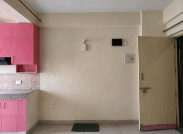 Room in 2 BHK Apartment at Sector 6 Wave City – for Rent