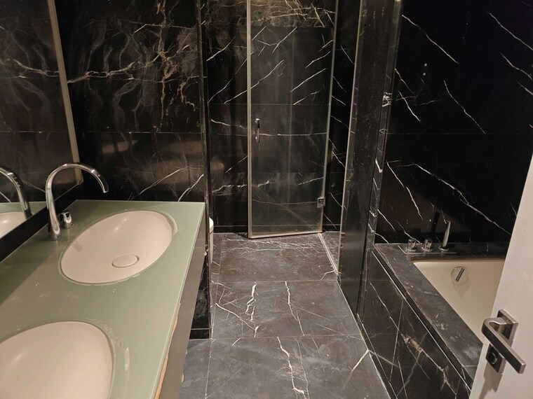 Bathroom, lodha-the-world-towers-world-one-tier-3-trinity 3 Bedroom 2234 Sq.Ft. Apartment In Worli Mumbai 9979163