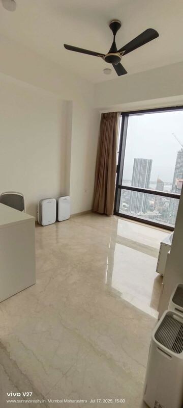 Room in 4 BHK Apartment at Lodha Marquise, Worli – for Rent