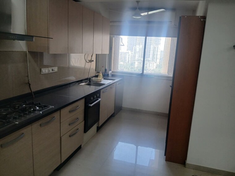 Kitchen, hiranandani-gardens-tivoli 4 Bedroom 3200 Sq.Ft. Apartment In Powai Mumbai 9979180