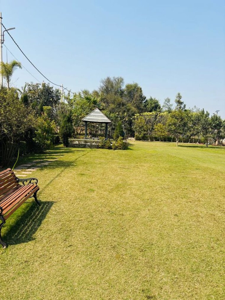 Garden, swaraaj-the-villagio  20000 Sq.Ft. Plot In Mohanlalganj Lucknow 9979187