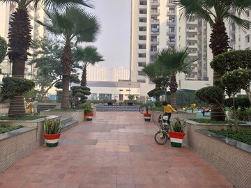 3 BHK Apartment For Sale in Purvanchal Royal City, Chi V Greater Noida