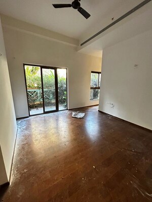 Room in 4 BHK Apartment at Prestige Leela Residency, Kodihalli – for Rent