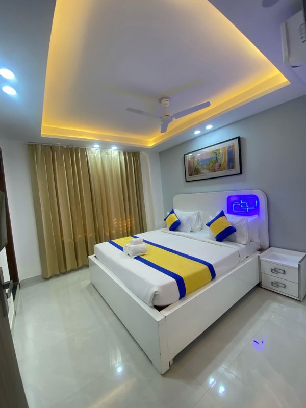 2.5 BHK + Pooja Room Apartment For Rent in DLF Cyber Park